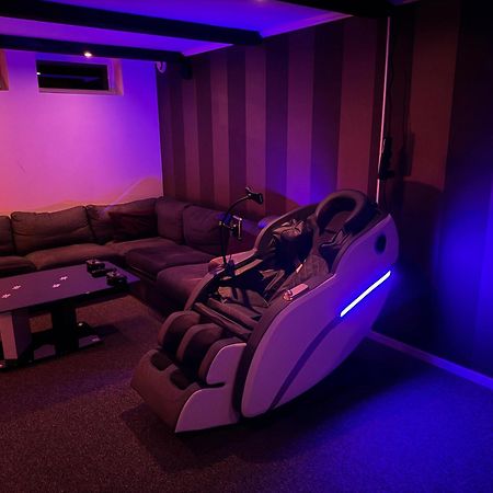 "Klippstigen" Villa For 10 Persons With Massage Chair, Sauna And Billiard Table Hultsfred Exteriör bild