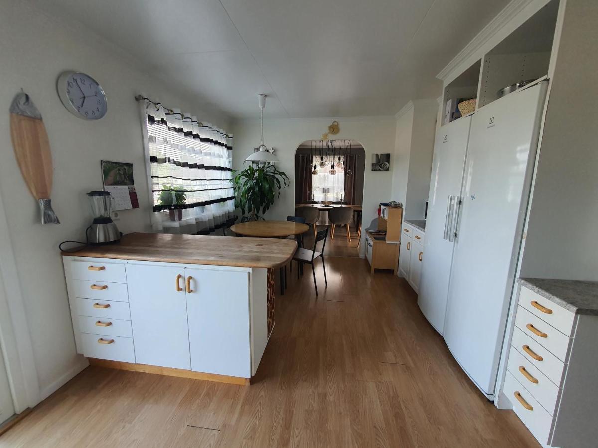 "Klippstigen" Villa For 10 Persons With Massage Chair, Sauna And Billiard Table Hultsfred Exteriör bild