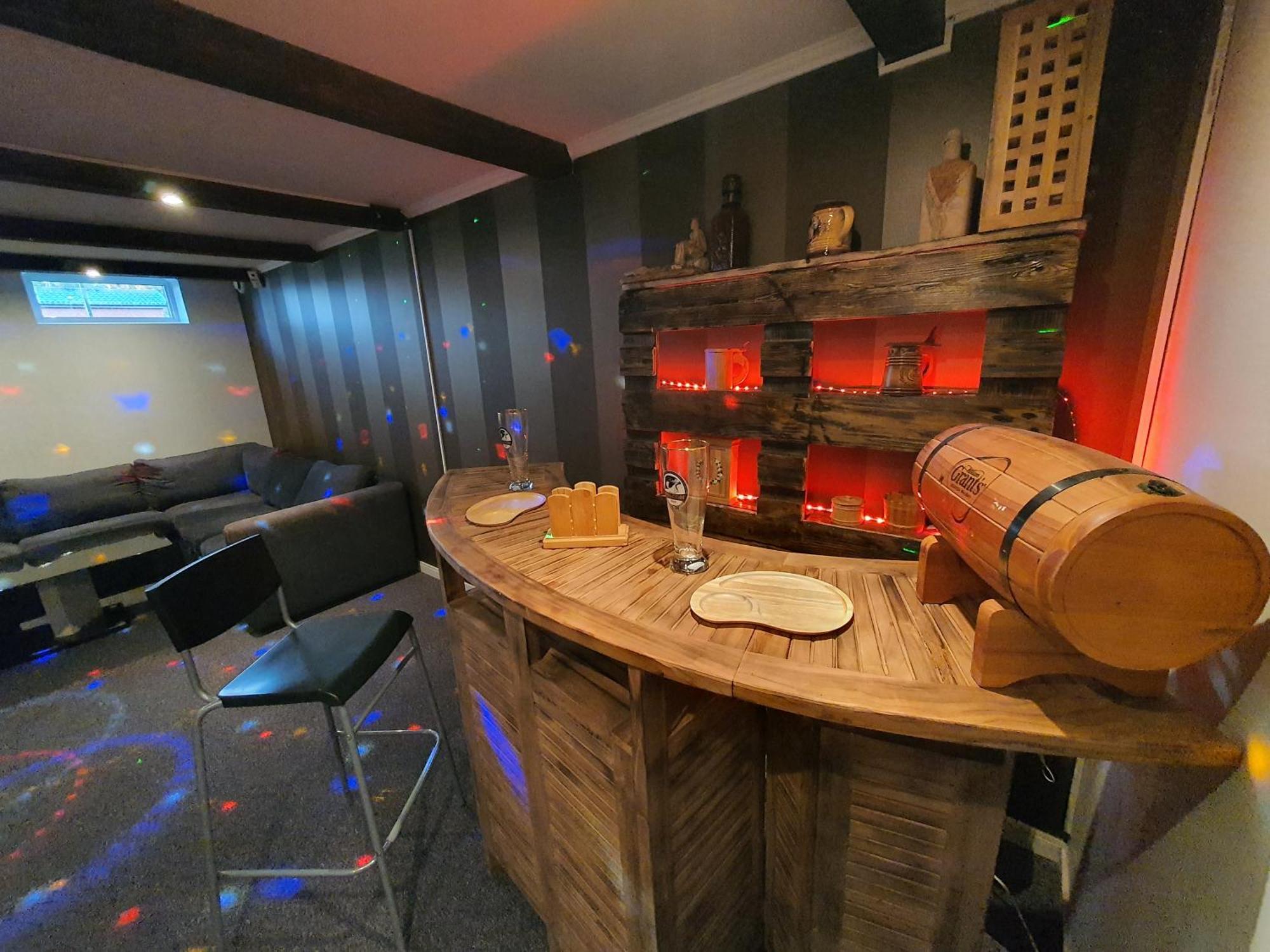 "Klippstigen" Villa For 10 Persons With Massage Chair, Sauna And Billiard Table Hultsfred Rum bild