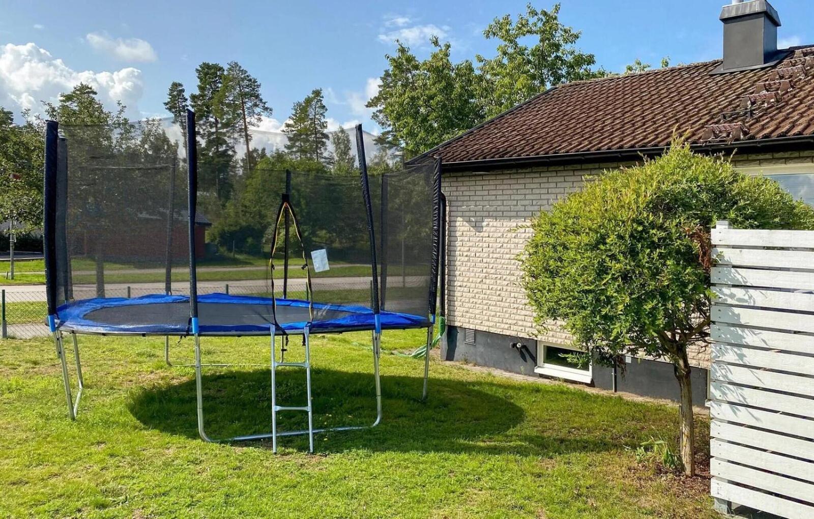 "Klippstigen" Villa For 10 Persons With Massage Chair, Sauna And Billiard Table Hultsfred Exteriör bild
