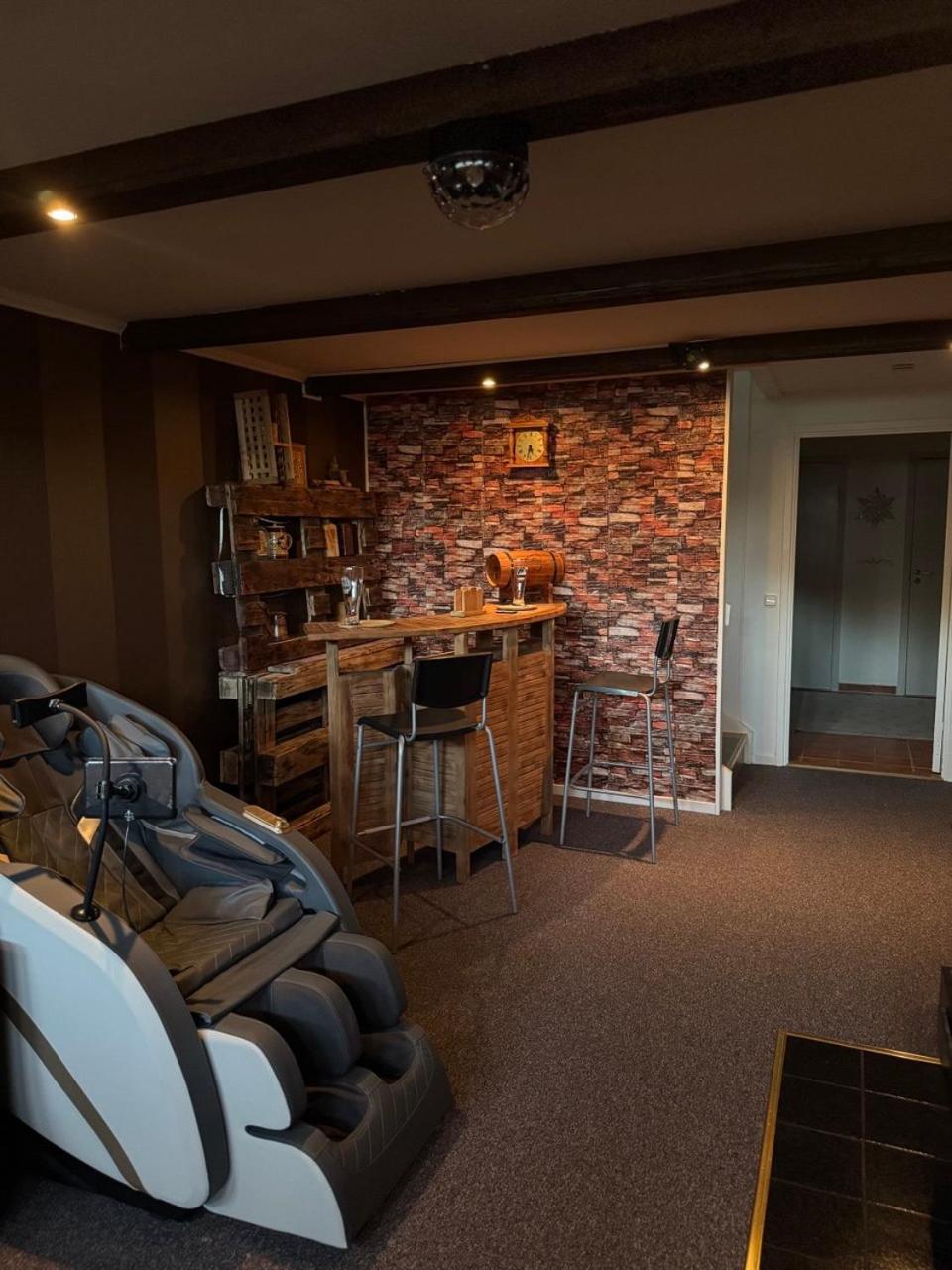 "Klippstigen" Villa For 10 Persons With Massage Chair, Sauna And Billiard Table Hultsfred Exteriör bild
